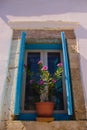 Traditionelles Grichicheches Fenster in weiÃÅ¸ blau Royalty Free Stock Photo